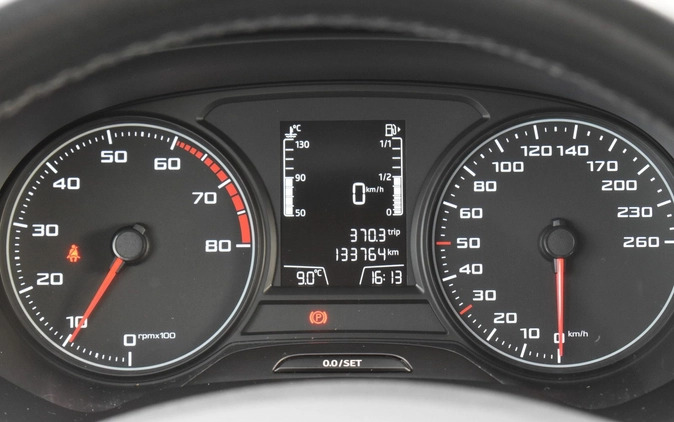 Seat Ateca cena 49900 przebieg: 133728, rok produkcji 2017 z Poznań małe 781